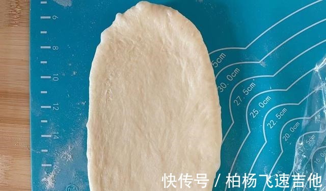 豆沙馅|孩子特别喜欢的小面包，细腻拉丝零失败，蓬松暄软口感好！