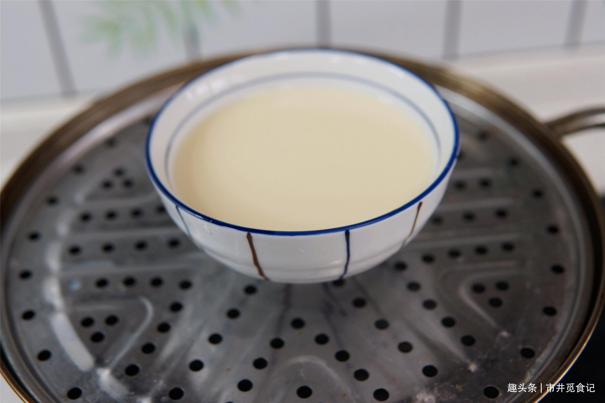 做豆腐脑的高级做法,不用任何卤水,1个鸡蛋搞定,香滑细腻