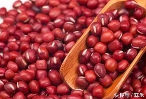 红豆加此物一起煮,补益气血,大肚子平了,子宫也越来越干净!