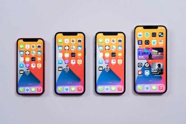 苹果13|为什么iPhone 12突然又火了？这一次升级不大，全靠苹果13的神助攻