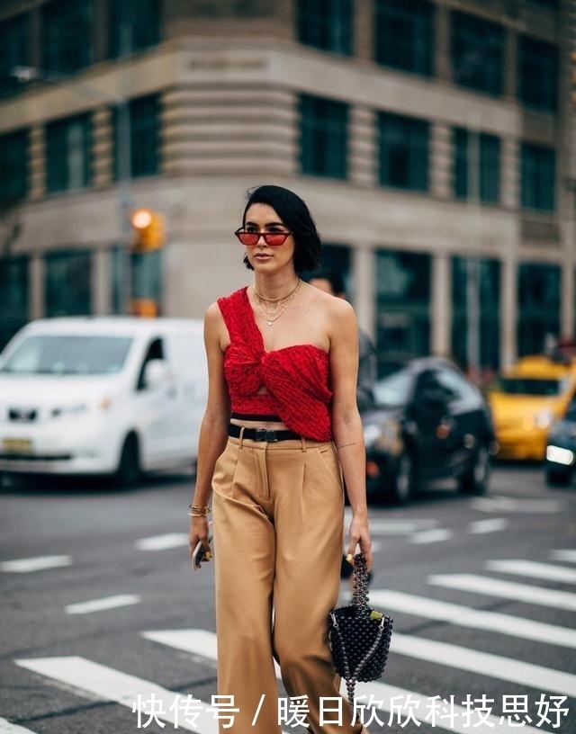 裤子的挑选|收起你的“阔腿裤”吧,太土!今年流行穿“杏裤”,谁穿谁好看