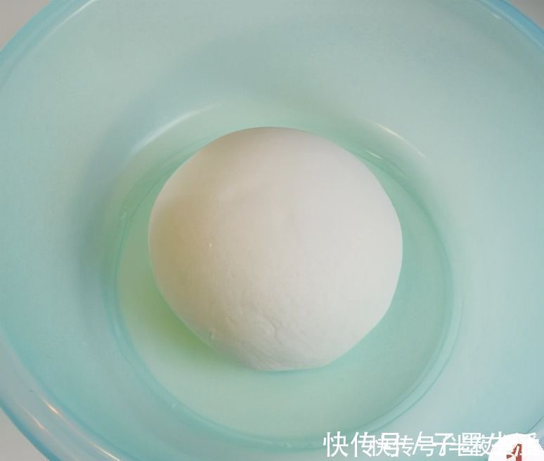 面粉别总蒸馒头，这样做是主食也是点心，酥软香甜，孩子爱吃