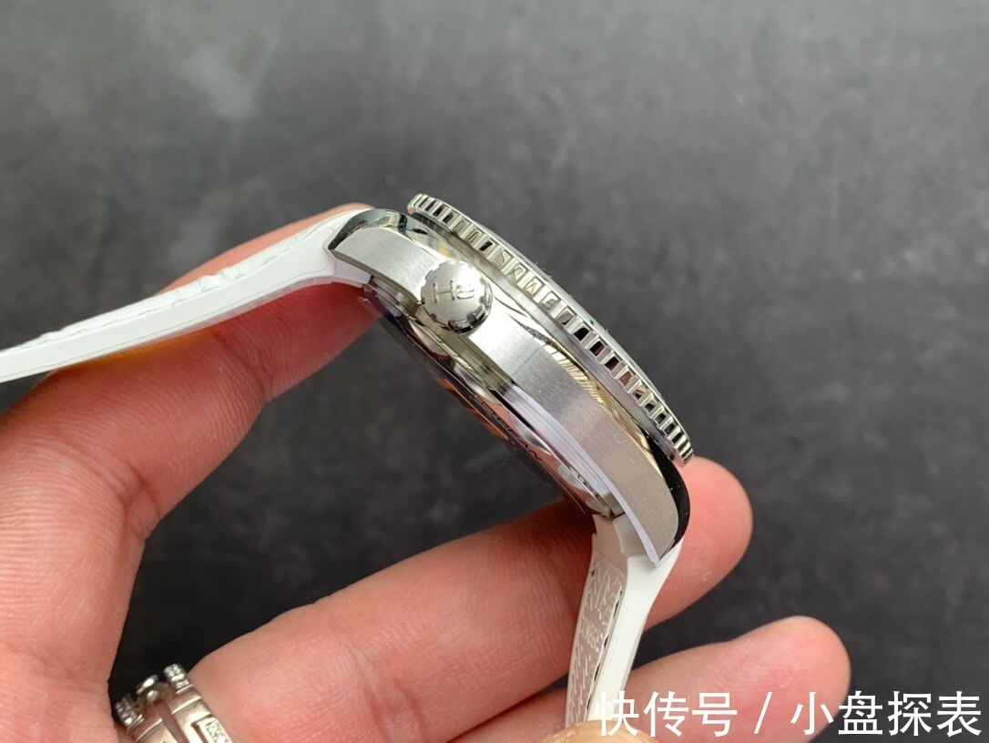 女表|vs厂海马系列600米女表做工怎么样
