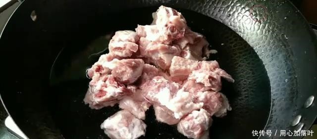 红烧排骨家常做法,色泽红亮诱人胃口,鲜香入味非常好吃又下饭