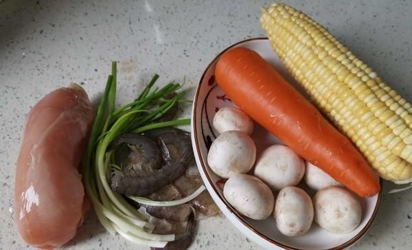 吃完鸡蛋后|外国朋友吐槽中餐吃不饱,看了他点的菜后我笑了:能吃饱才怪