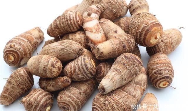 买芋头,选重的就错了,老农教我4招,个个粉糯到不行,真实用