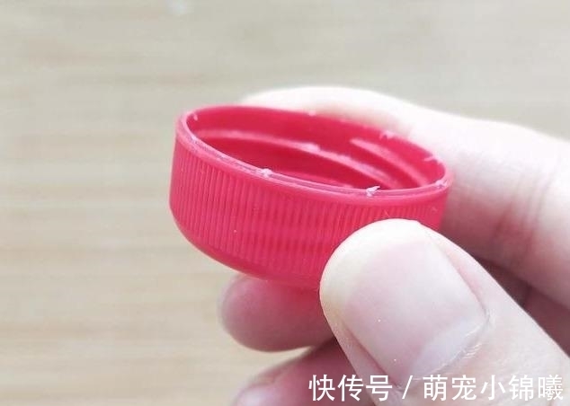 矿泉水瓶|家里没有电子秤,5克酵母怎么量?教你2个小妙招,非常实用