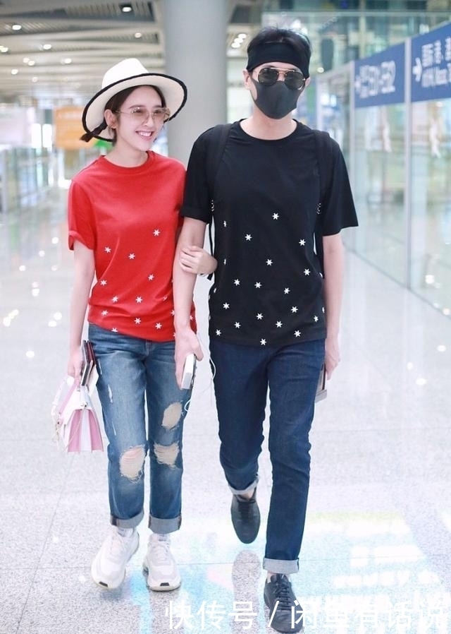 穿搭|张若昀唐艺昕罕见合体，穿情侣衫看着真登对，“小动作”更是甜蜜