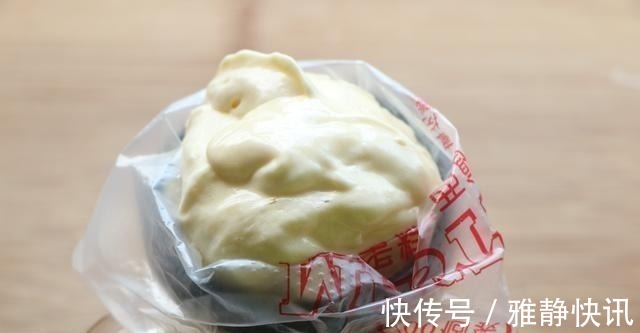 面粉和鸡蛋试试这样做，无油少糖，既当零食又当早餐，做法超简单