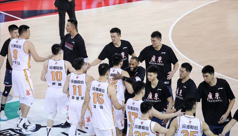 广东|CBA黑马真强悍!力压广东进前5紧随辽宁,官媒:十年只服杨学增
