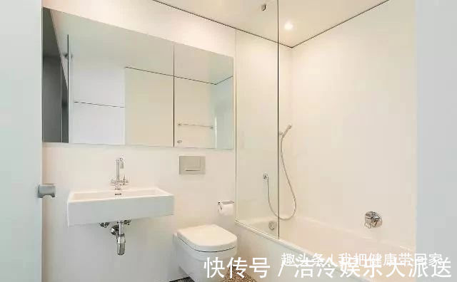 排便|女性到了45岁，早上睡醒后还有这六个表现，说明你身体挺健康