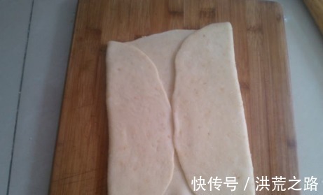 想吃苏打饼干不用买,1碗面粉自己在家做,不加黄油,更营养健康!