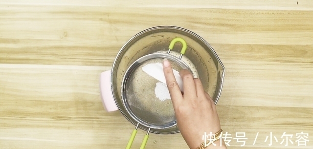 咸蛋|从小吃到大的“鸡蛋仔”原来这么简单,完成儿时的梦想一次吃到饱