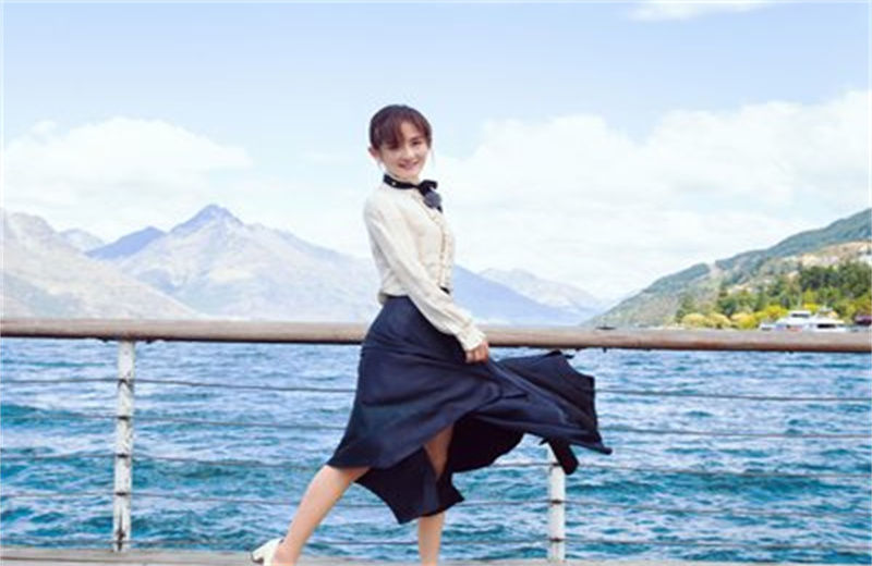 謝娜|謝娜《快樂大本營(yíng)》回歸預(yù)告，與丁程鑫熱舞，何炅親自開車迎接