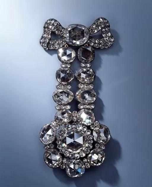 德国绿穹珍宝馆10亿珠宝被盗，这些珠宝恐无缘再见