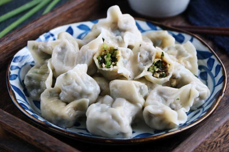 我家最爱的素馅饺子,每次都要吃撑,比肉馅好吃,要多吃