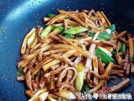 豆腐干|隔三差五做给孩子吃的一道菜，补钙益智蛋白质，孩子体格壮