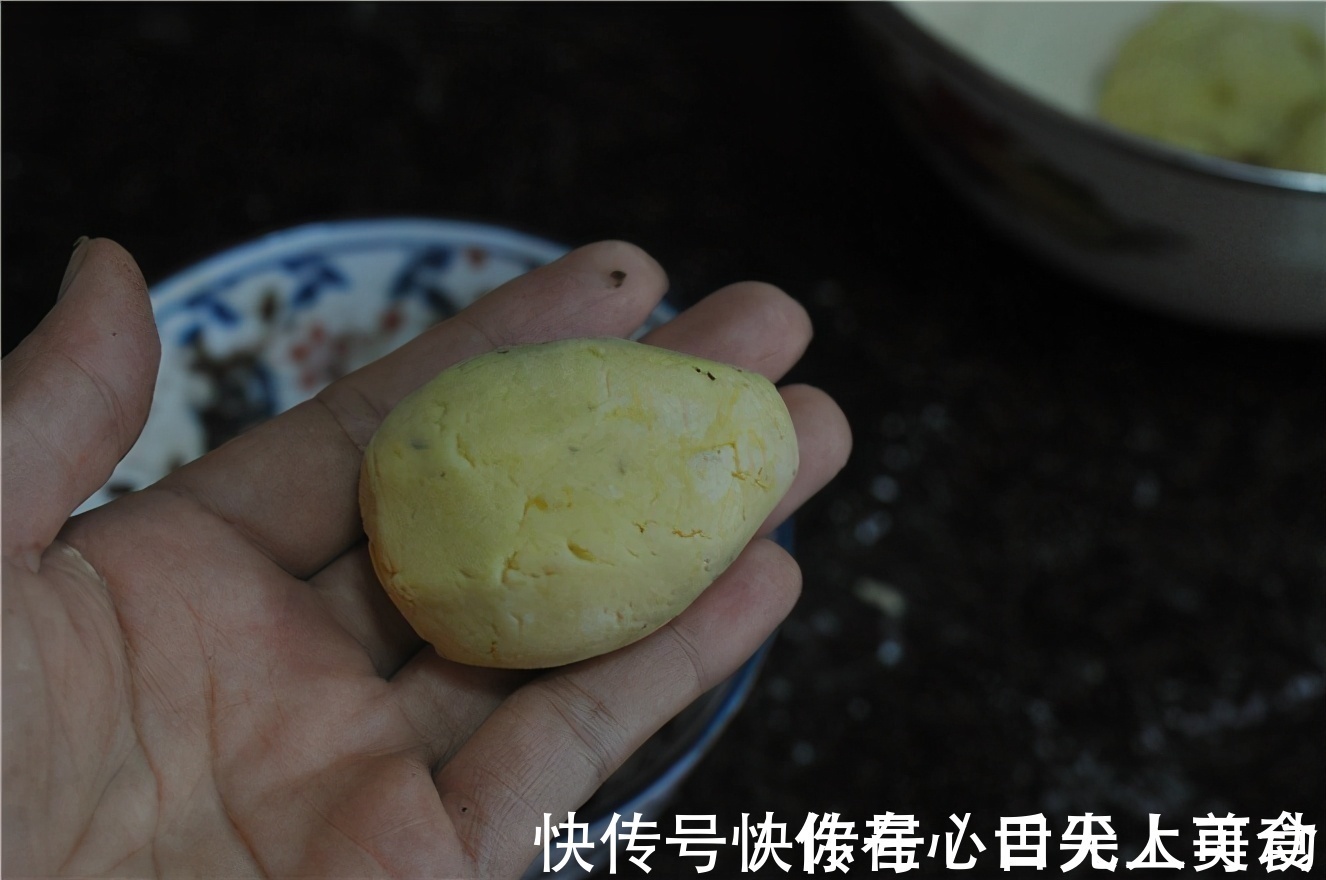 不论男女，早上空腹吃点它，营养美味，不比喝牛奶差，对身体好