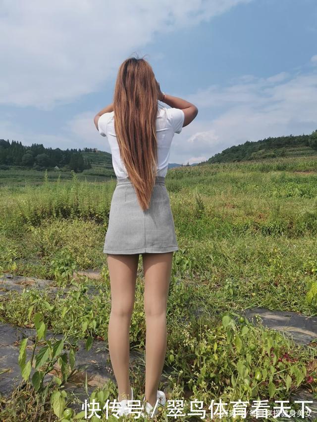 小姐姐|时尚穿搭裙装小姐姐的魅力