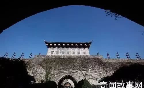 镇压|最诡异城门,修一次塌一次,高人用一宝物镇压,千年不倒!