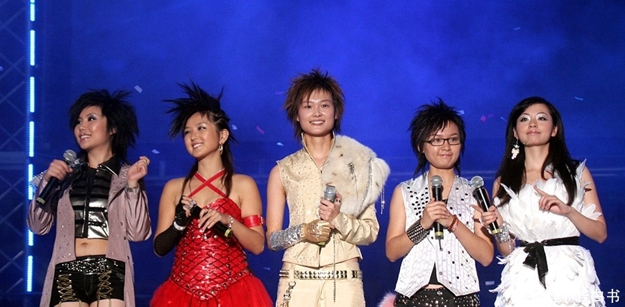 为何曾经的超女能引起全民乐,如今的选秀只剩毁三观?