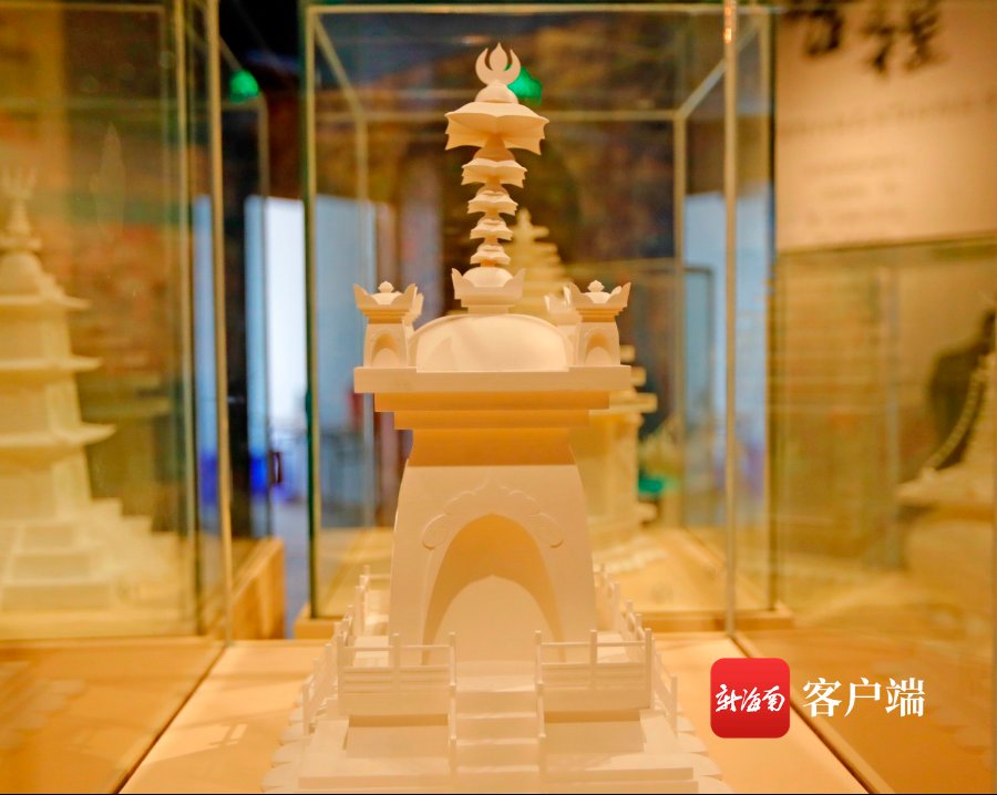  汪承贤摄|12月10日，到海南省博物馆看“觉色敦煌——敦煌石窟艺术展”