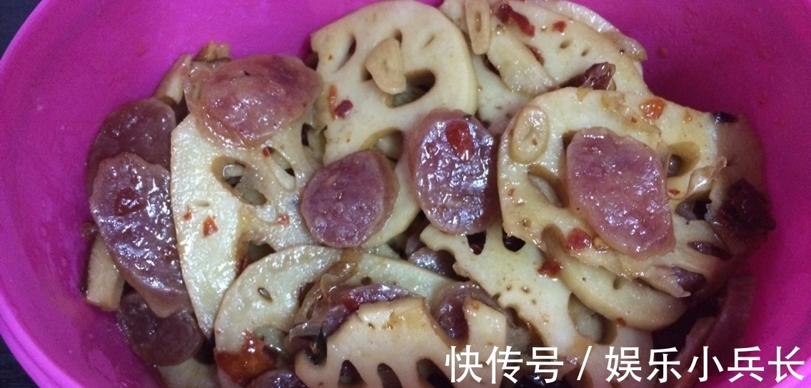 下饭|教你家常美味的腊肠炒藕片，解馋下饭又营养好吃，一大盘都不够吃
