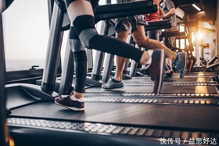 膝盖|跑者切记重点在跑步的时候,千万要避免这4点