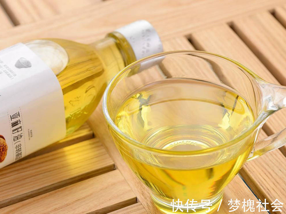 汁儿|调白菜饺子馅,教你“3不加1多加”,饺子鲜香嫩滑,美味多汁儿