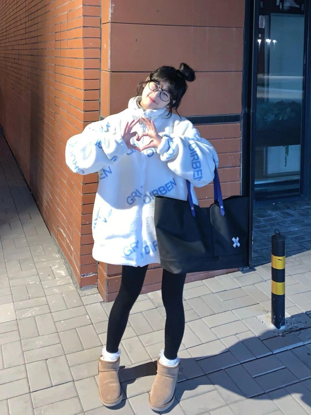 外套 暖和舒适的羊羔绒外套你get了吗?白色温柔大气,穿出软糯糯感