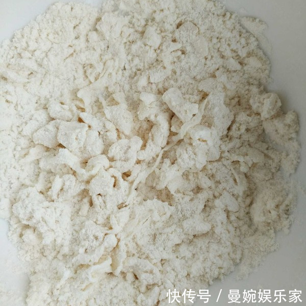 天冷早餐这样吃，既是主食又是汤，驱寒又暖胃，5块钱能做一大锅
