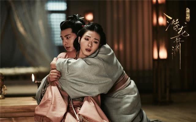 阴险|曹操将3个女儿送入宫中，皇帝看后两腿发软，这招实在是阴险！