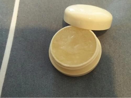 没有做好唇部护理，涂口红怎么能好看呢？