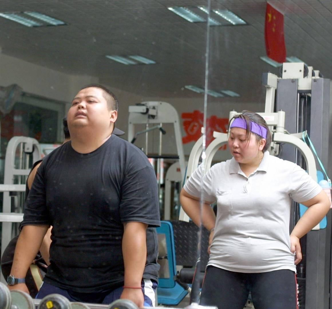 湿气重人发胖,每天拍打100下,去湿气,肚子小了,人也瘦了