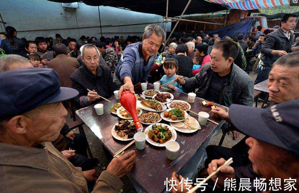 农村酒席上有一道“送客菜”,这道菜一上桌就走人,是什么菜呢