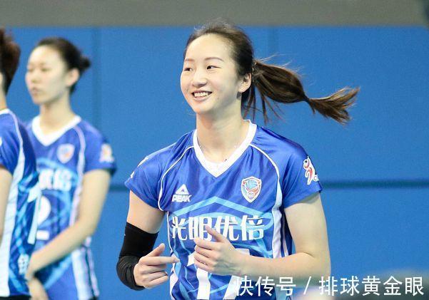 云南女排|上海女排人傻钱多，2外援撞型让强攻实力受损，仲慧恐无球可打
