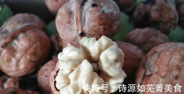 美味|2021火遍夜市摊的“卤核桃”，在家也可以制作，卤味十足，太美味！