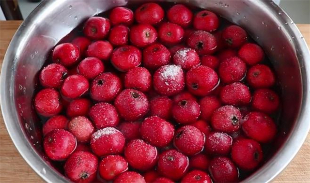 纯手工自制山楂糕、山楂卷,做法简单易学,比买的好吃太多