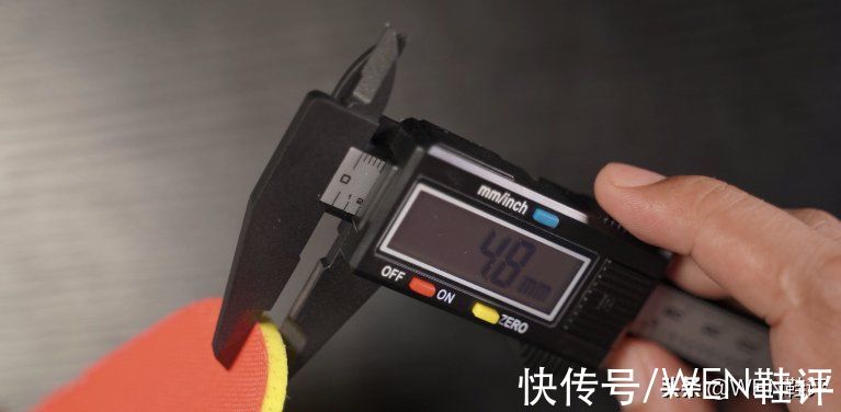 鞋面 恩比德二代？双中底缓震加全新鞋面科技的支线