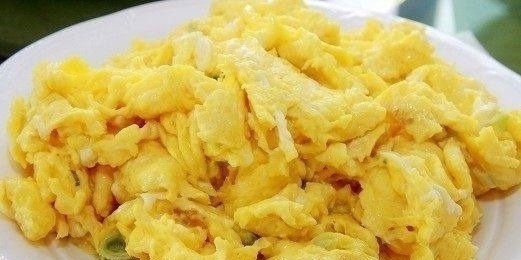 终于知道为啥饭店炒鸡蛋又滑又香！原来炒鸡蛋的时候要加这样东西