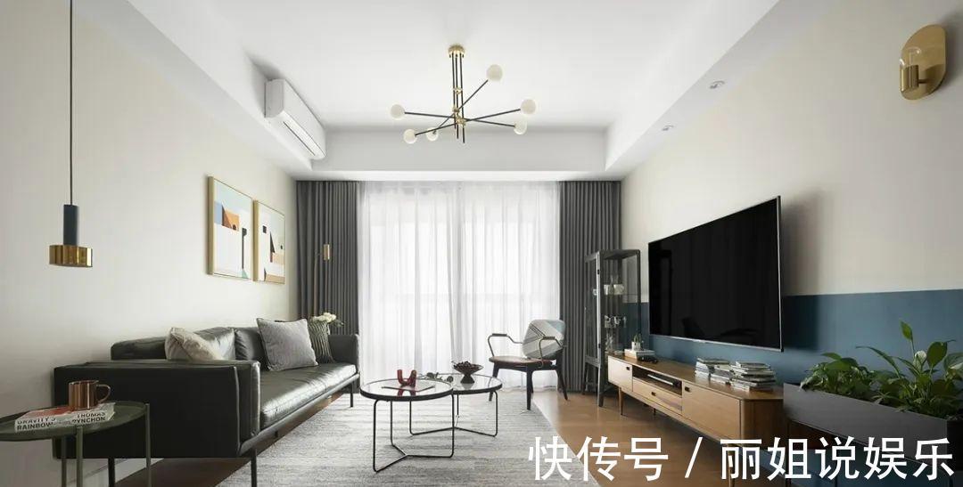 瓷砖|客厅到底是铺地砖还是木地板?从这些方面做对比,别再选错了!