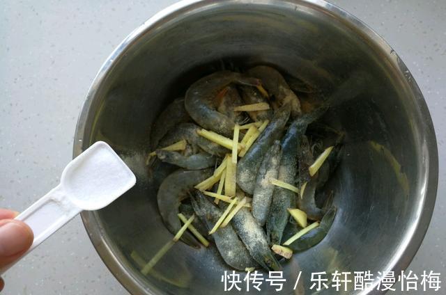 番茄酱|大虾这样做才入味，做法也简单得很，色香味俱全