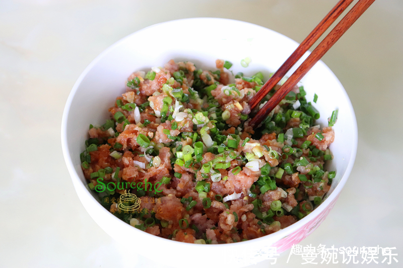 早餐别只会豆浆油条,教你做包子蓬松香软,比豆浆营养,比油条香