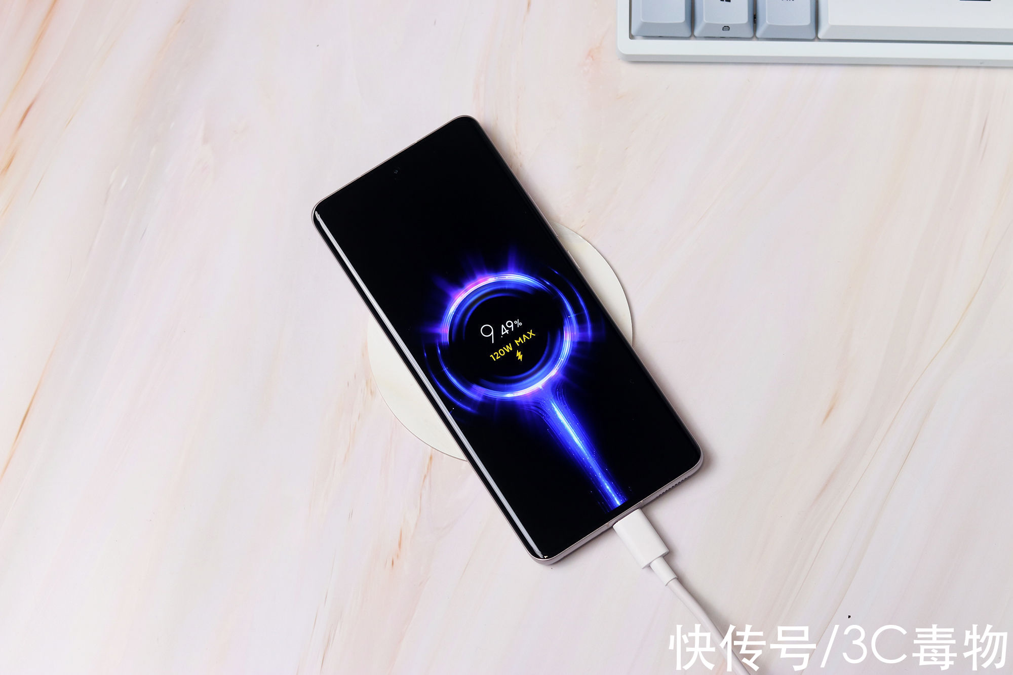 像素|雷军竭尽全力，骁龙8Gen1+120W，年度性能最强手机降价300元