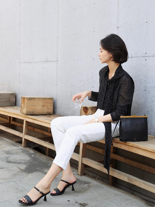 适合职场穿的“衬衣”穿搭灵感：学会这几种“法式”搭配法