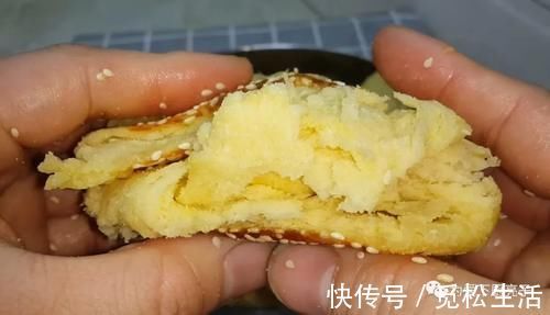 面粉别烤面包了,锅里烙一烙,个个松软香甜,保证全家都爱吃