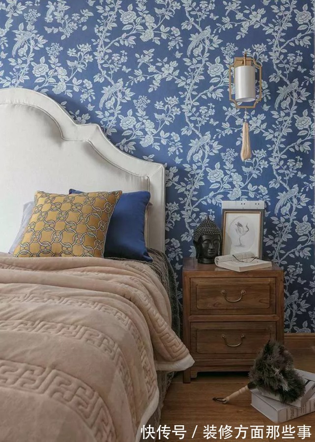 装修|142平混搭风三居室,卧室青花瓷元素挺时尚