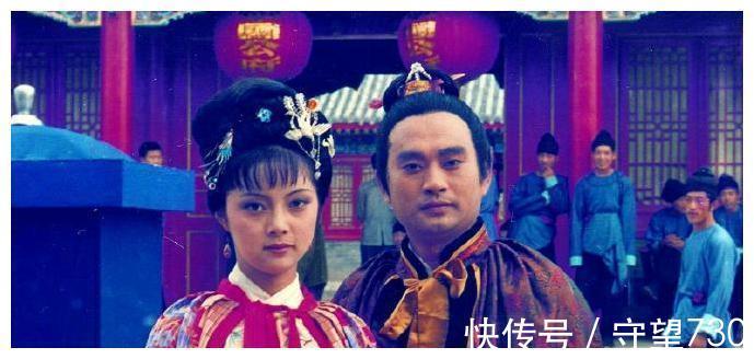 资格|薛蟠成了黑户,寒碜的薛宝钗,没有资格参加选妃,也不配嫁入贾府