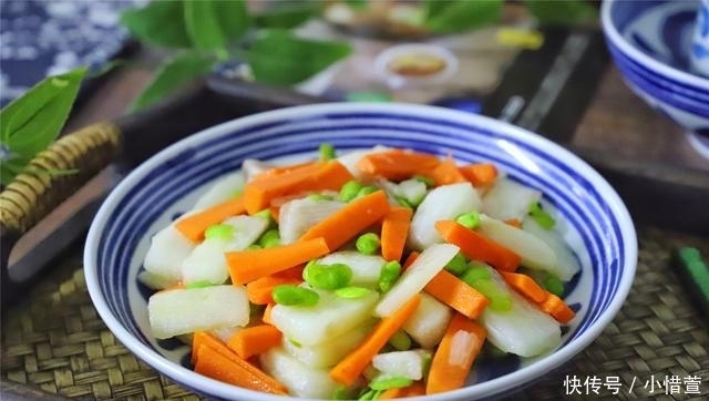 山药去皮后|清炒山药怎样做才清脆不发黑?教你一个小妙招,做出来爽口不变色
