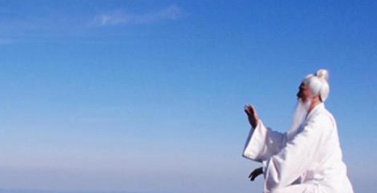 道家气功@清朝有个老头，苦修60年道家气功，最终被4个丫环一月破解而死